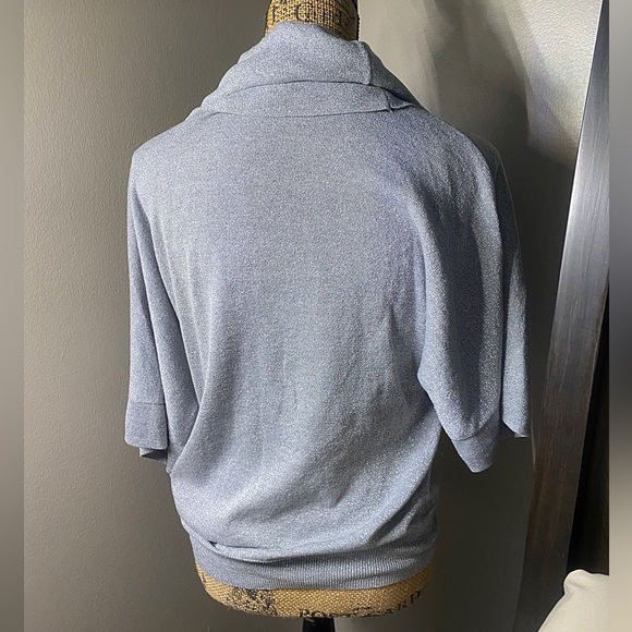 ♥️💖 Michael Kors Metallic Silver Cowl Neck Top Shimmer Blouse - Picture 5 of 5